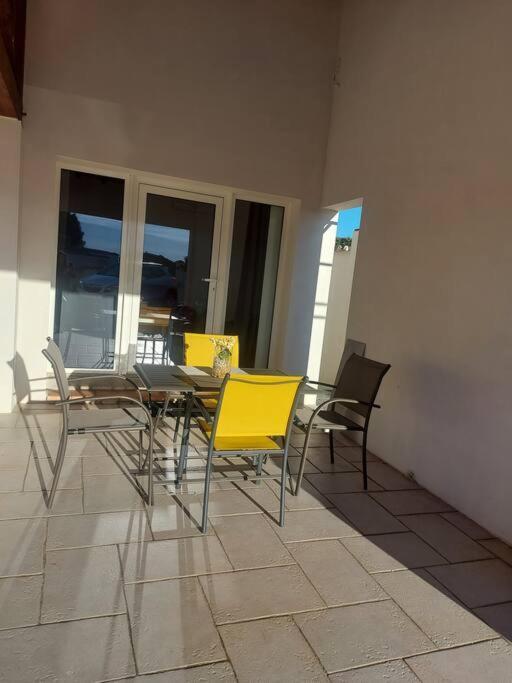 Studio Neuf Avec Acces Piscine Valergues Extérieur photo