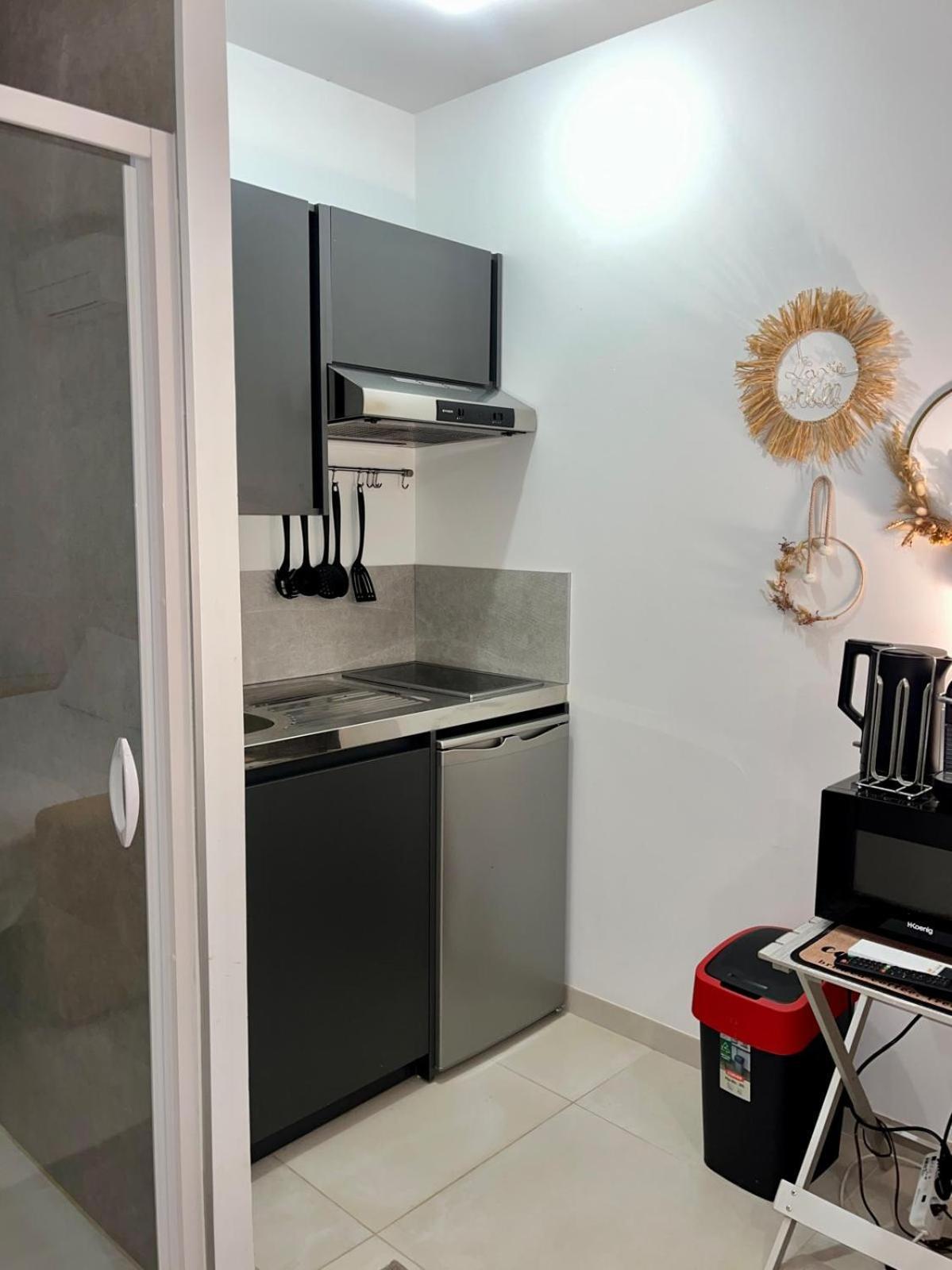 Studio Neuf Avec Acces Piscine Valergues Extérieur photo